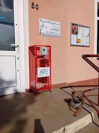 rote Spendenbox
